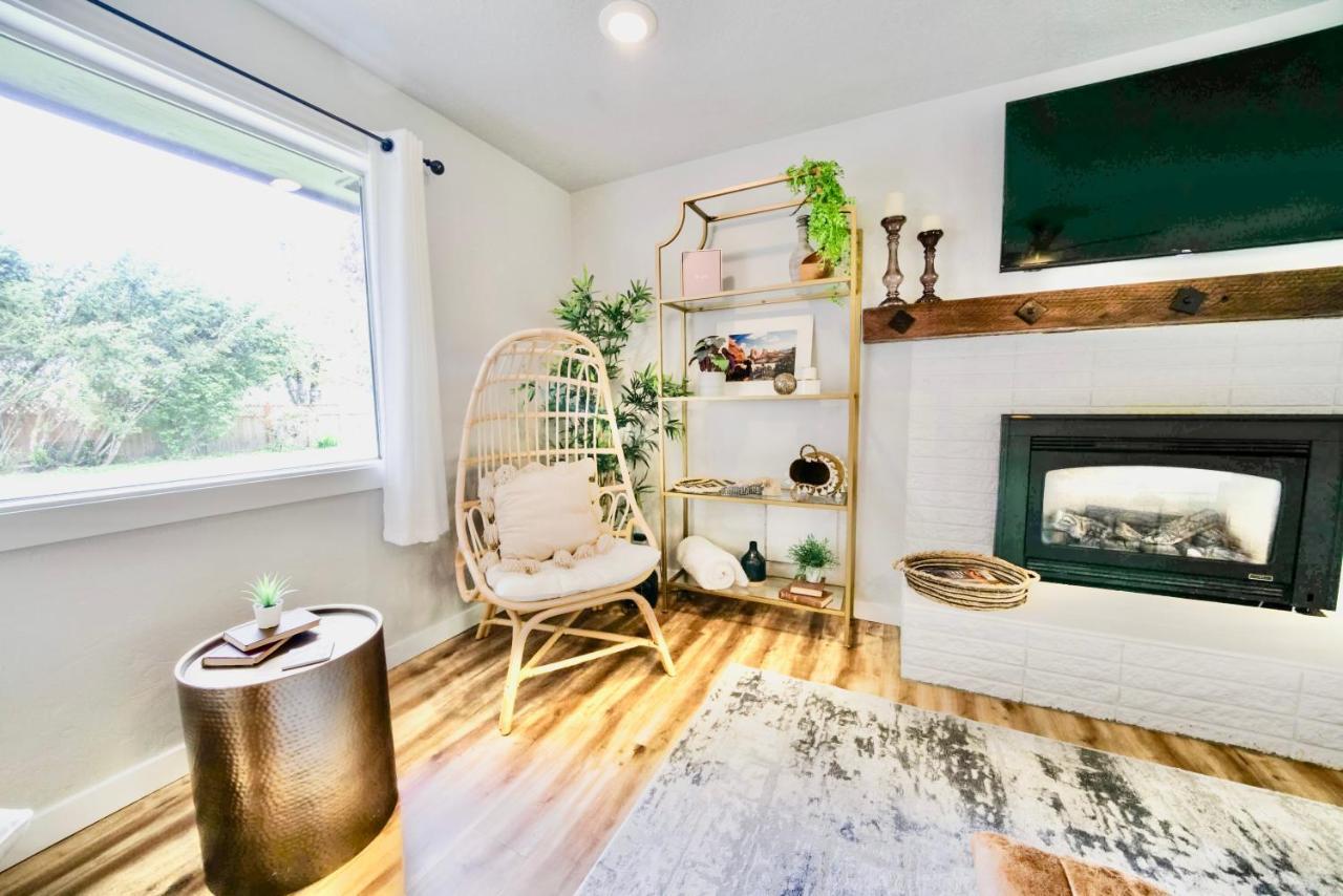 فيلا Modern Boho Retreat كورفاليس المظهر الخارجي الصورة